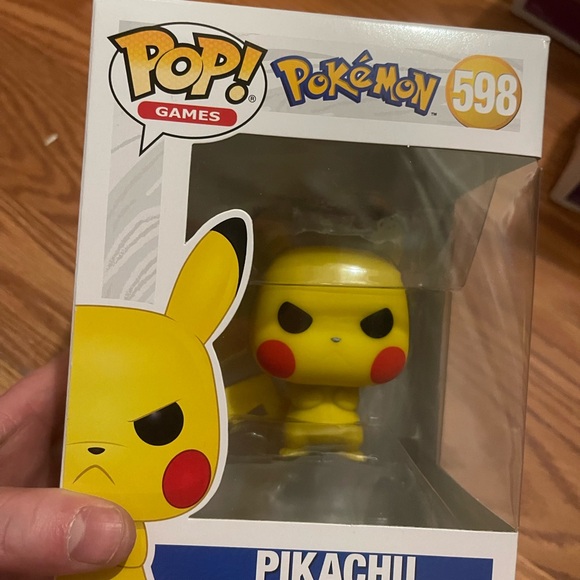 Pikachu - Picture 1 of 2